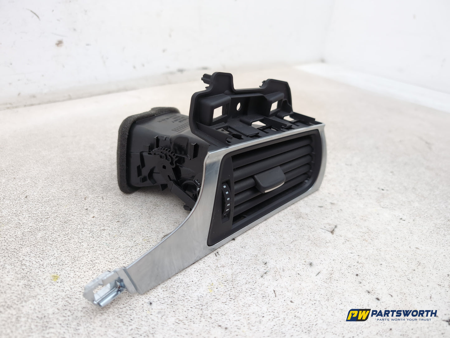 Audi A6 Se Tdi Quattro Auto Front Right Panel Dashboard Air Vent 4g2820902 - photo 3