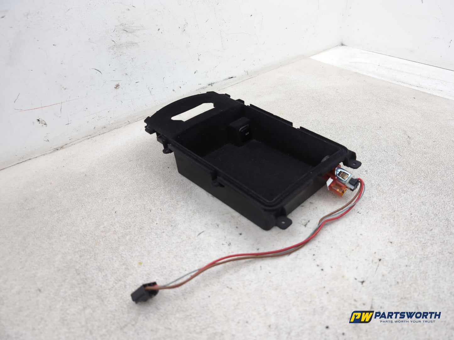 Audi A6 Se Tdi Quattro Auto Centre Console Storage Compartment 4g0864981 - photo 3