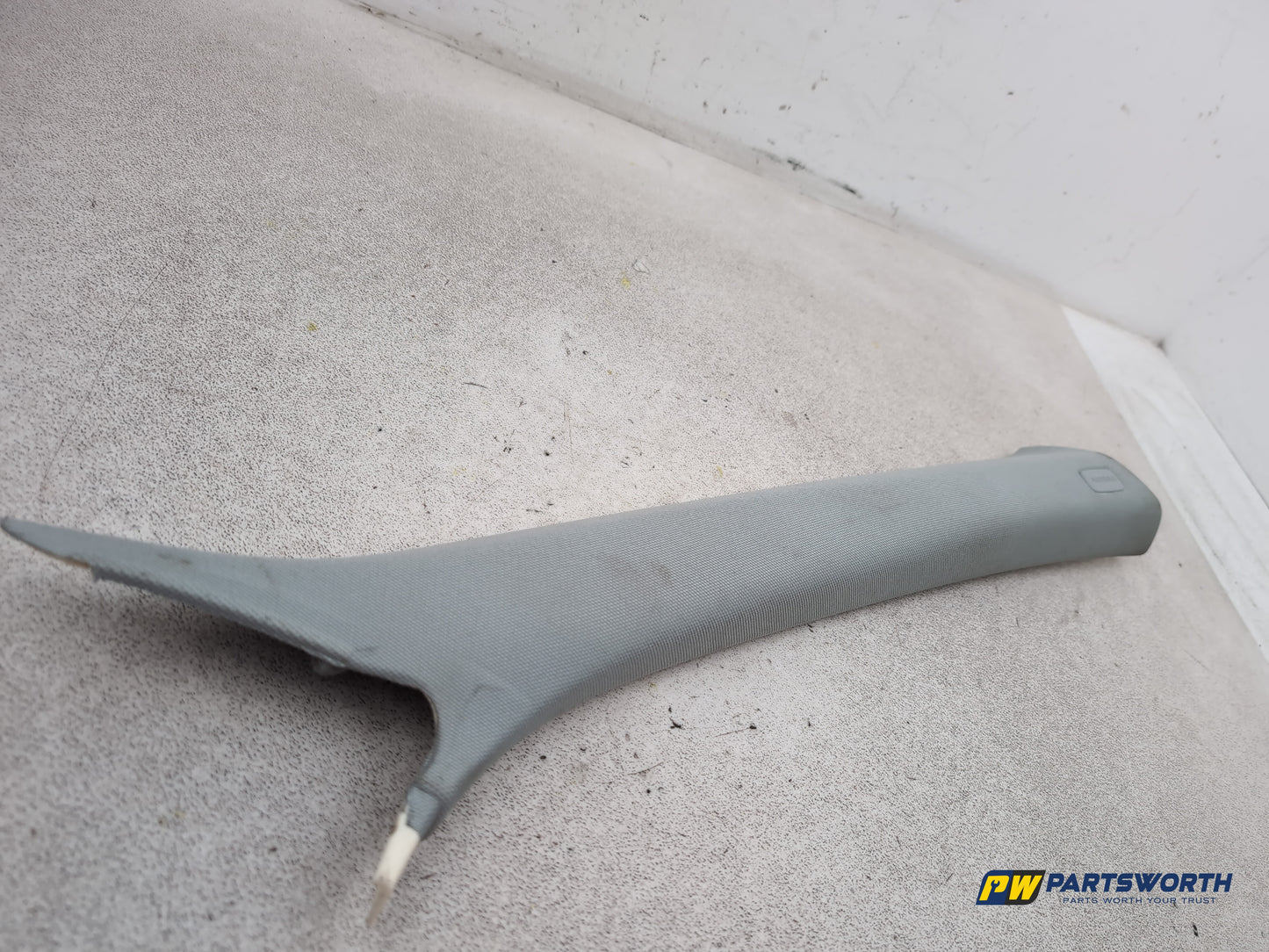RH A Pillar Trim  3