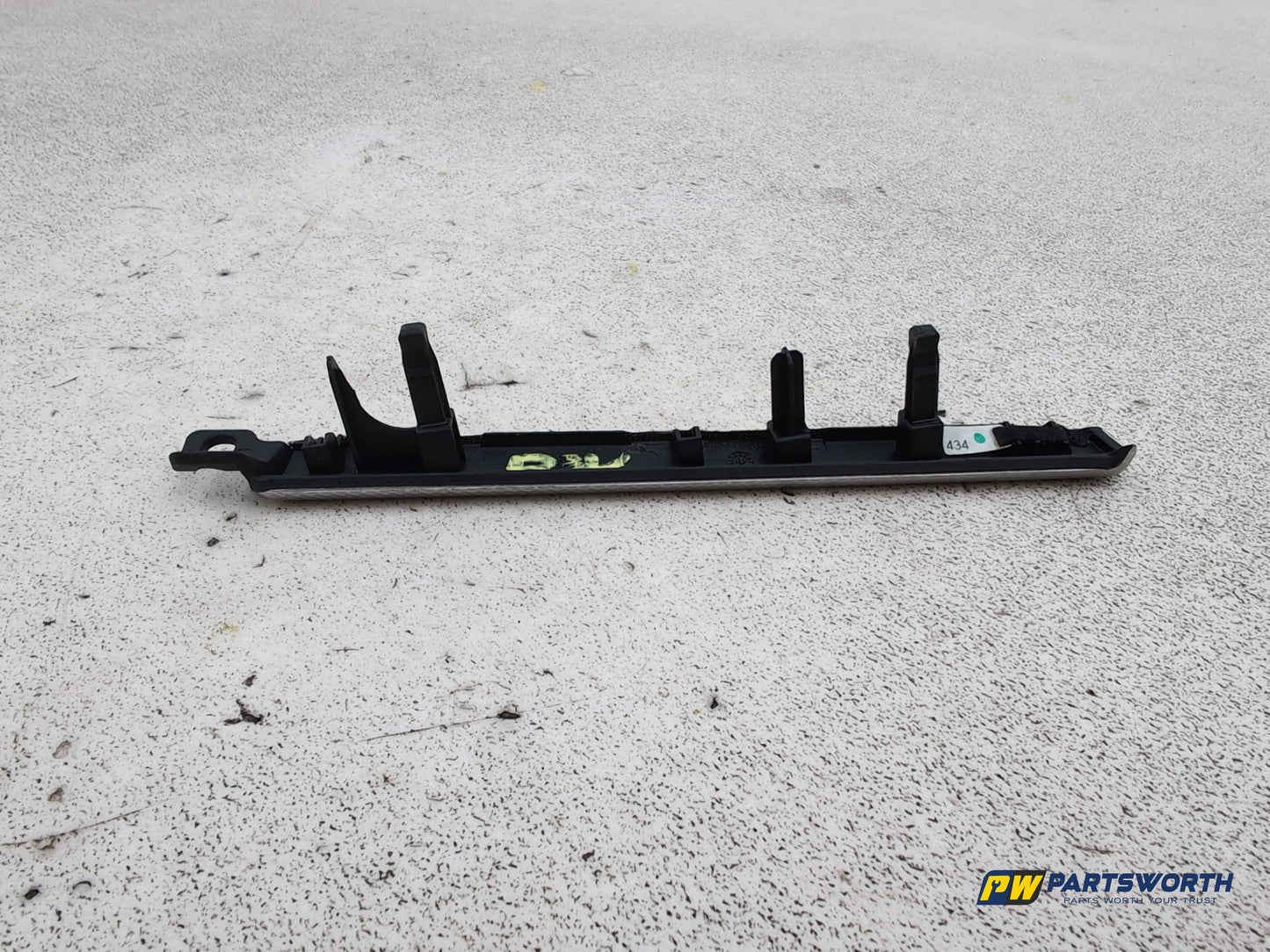 Audi A6 Se Tdi Quattro Auto Dashboard Trim Cover Panel Bottom Driver Side Chrome - photo 3