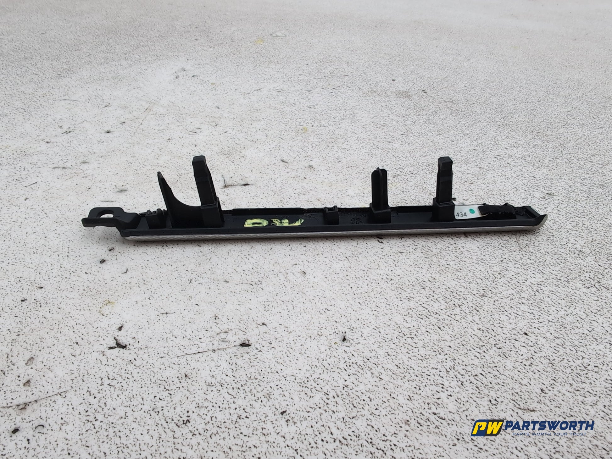 Audi A6 Se Tdi Quattro Auto Dashboard Trim Cover Panel Bottom Driver Side Chrome - photo 3