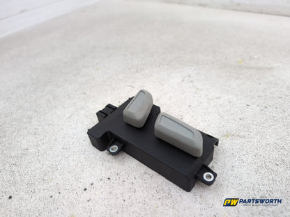 Audi A6 Se Tdi Quattro Auto Front Seat Control Switch Rh Driver Side 8k0959748 - photo 3