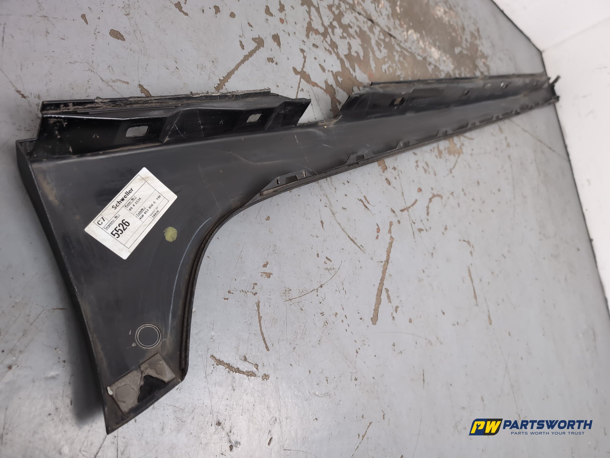Side Skirt RH 7