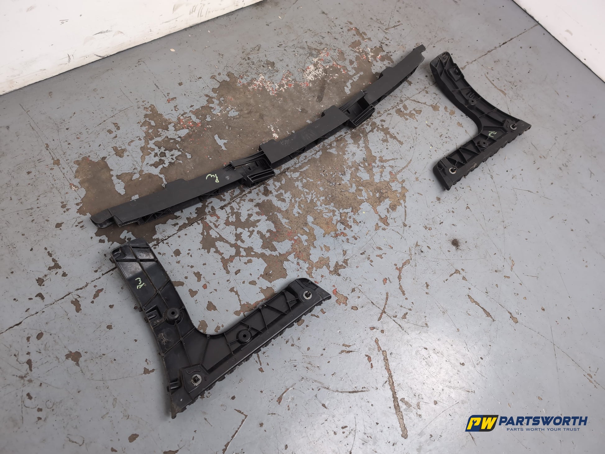 Bumper Rear Bracket LH 3