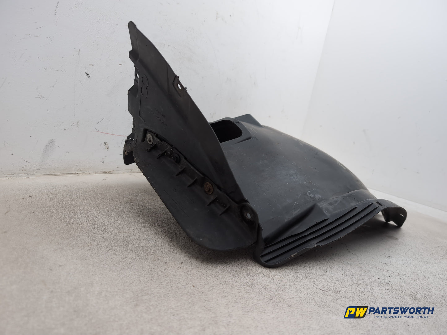 Bmw 1 Series Wheel Arch Inner Lh Passenger Side 7059375 2007-2013 - photo 3