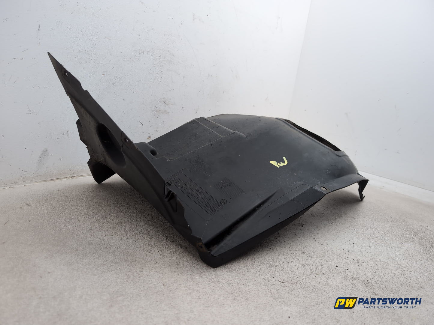 Bmw 3 Series E90 E91 Wheel Arch Inner Trim Front Lh Passenger Side 7903909 - photo 3