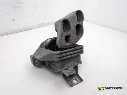 Mercedes-Benz B180 Blueefficiency Sport Engine Mounting Bracket Passenger Side - photo 3