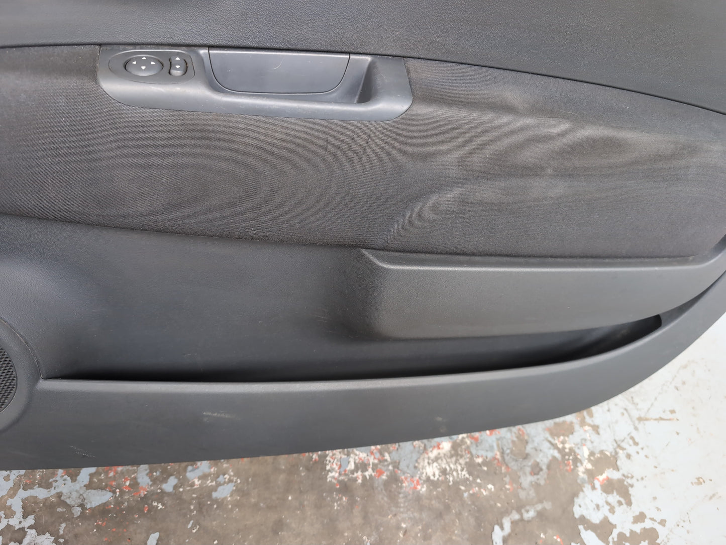 Door Front RH 15