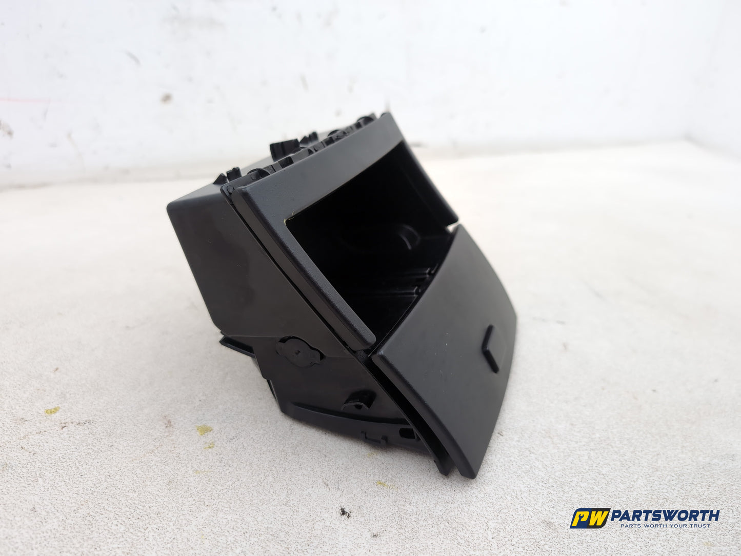 Mercedes-Benz Ml350 Spt Cdi Blueef-Cy A Centre Console Storage Tray A1646800010 - photo 3