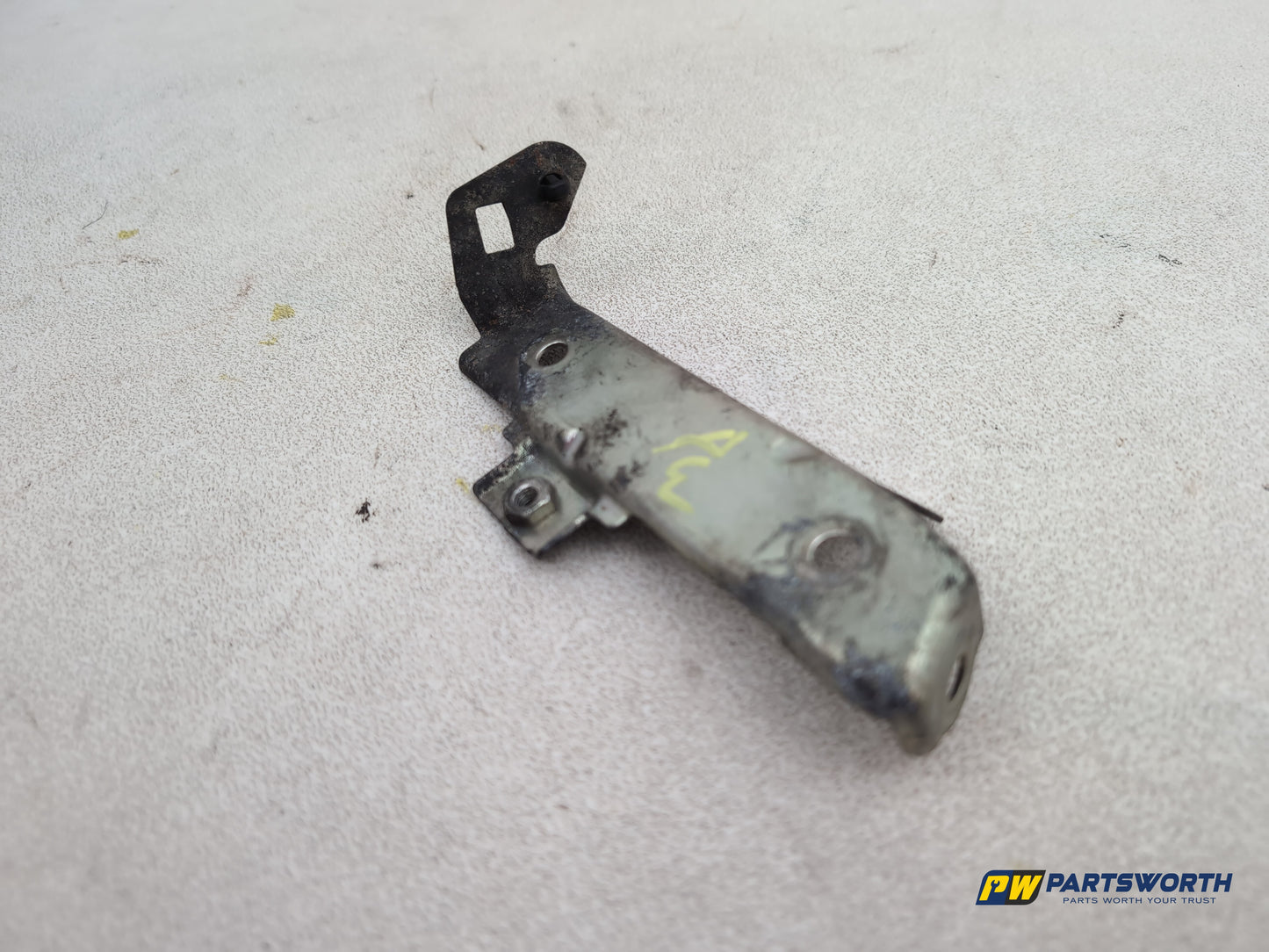 Mercedes-Benz Ml350 Spt Cdi Blueef-Cy Transverse Pipe To Cylinder Head Bracket - photo 3