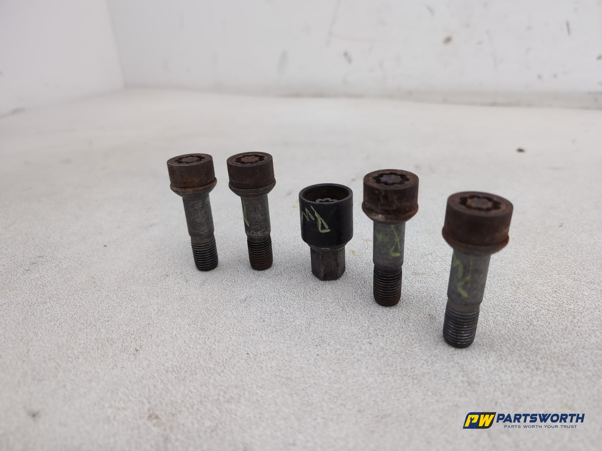 Mercedes-Benz Ml350 Spt Cdi Blueef-Cy Wheel Bolt Locking Nut Set - photo 3