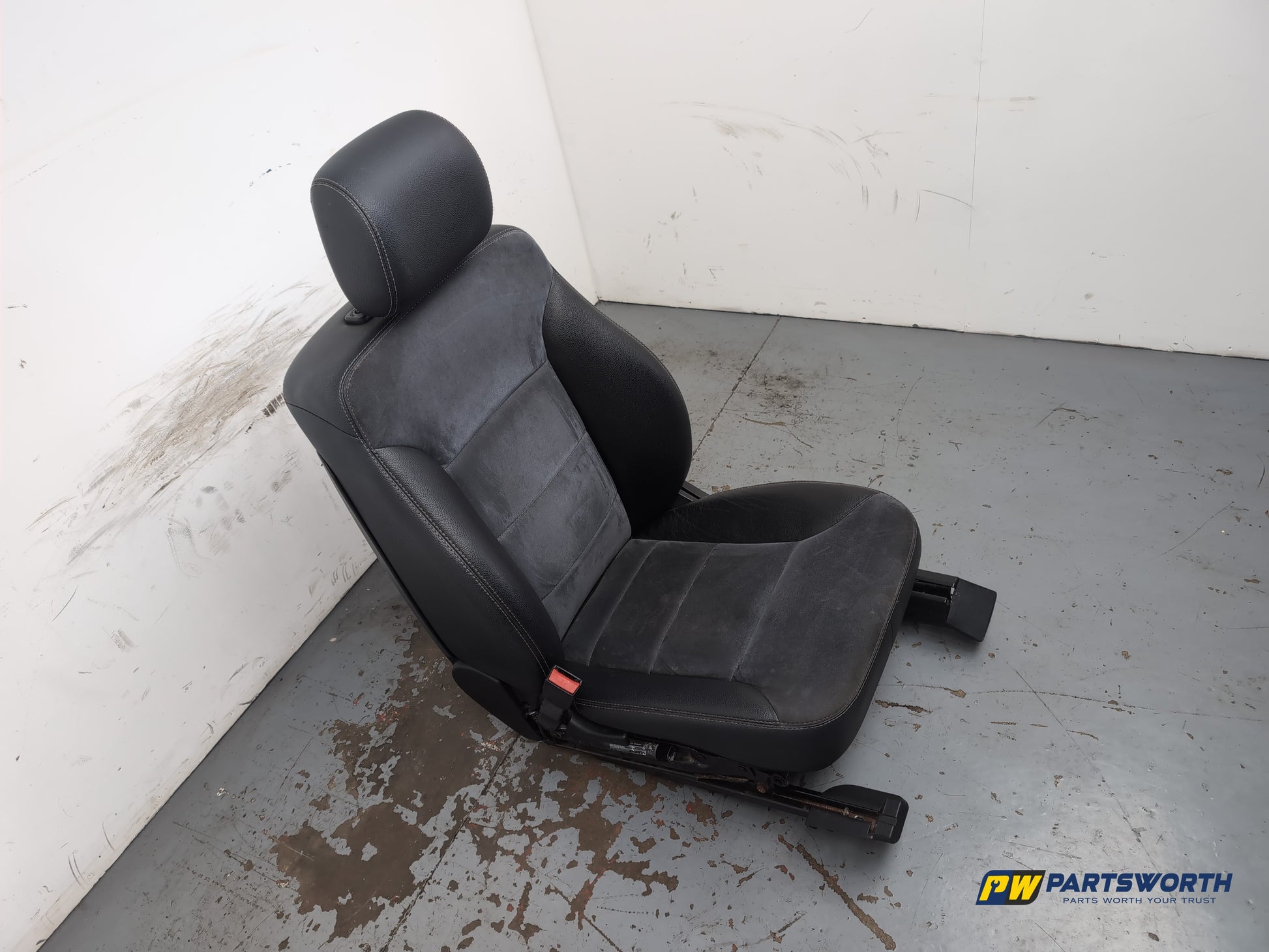 Seat Front LH 3