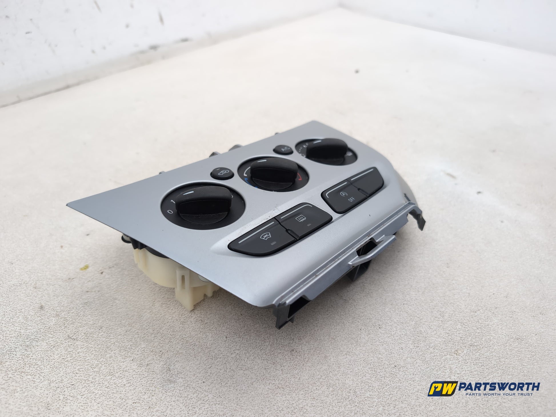 Ford Focus Zetec Turbo Heater Control Assembly Cj5t1998ak 2014-2018 - photo 3