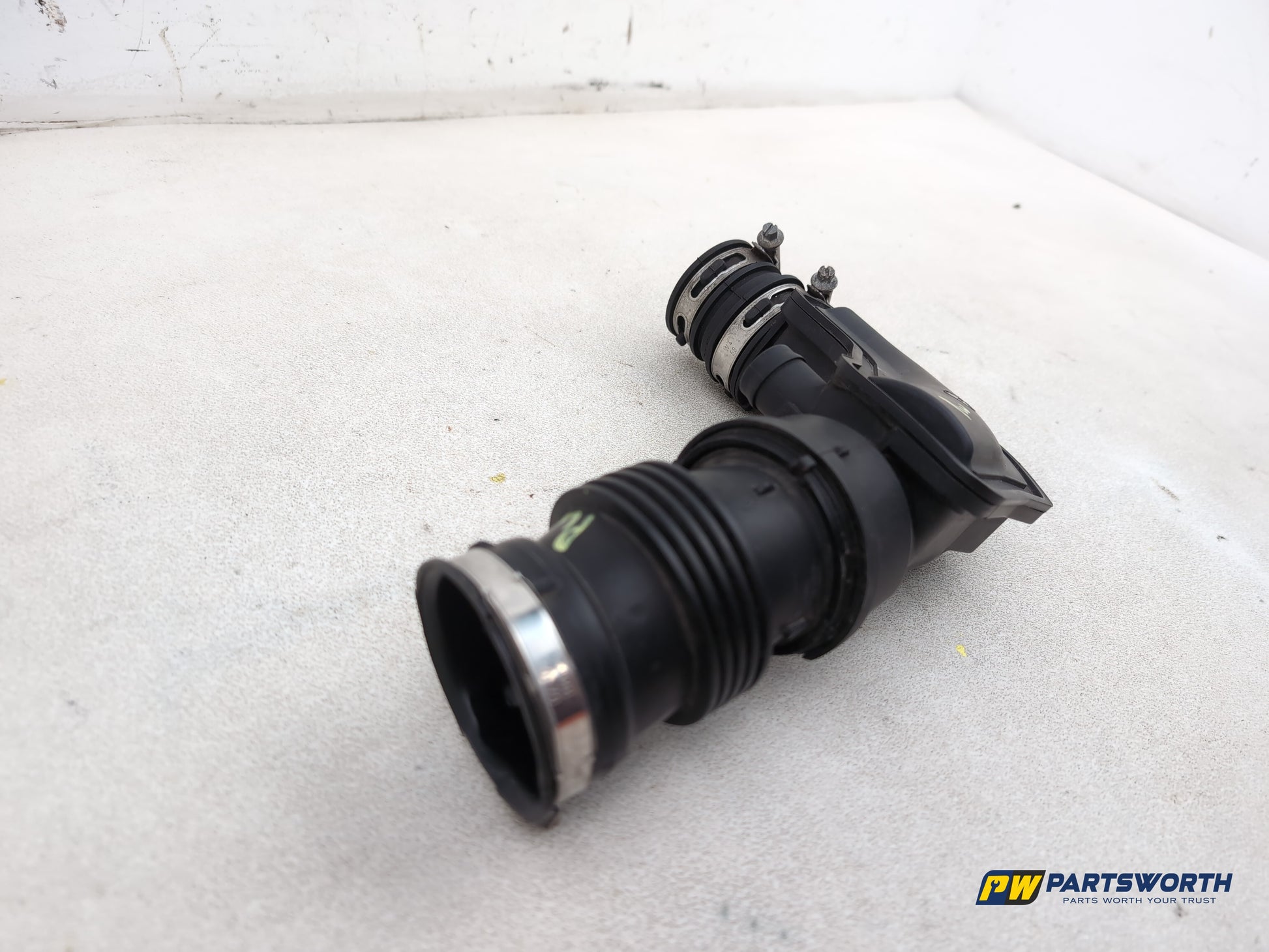 Ford Focus Zetec Turbo Air Intake Pipe 2011-2018 - photo 3