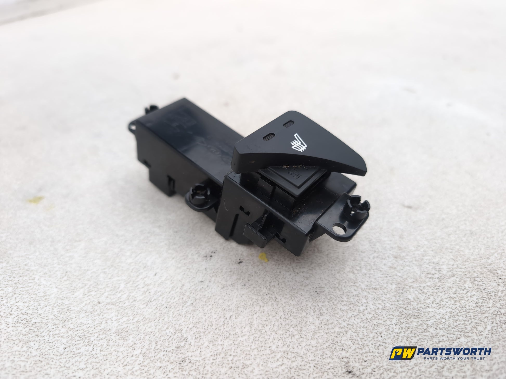 Kia Sportage 3 Sat Nav Crdi Seat Heater Switch Right Side 4912011110 2010-2013 - photo 3