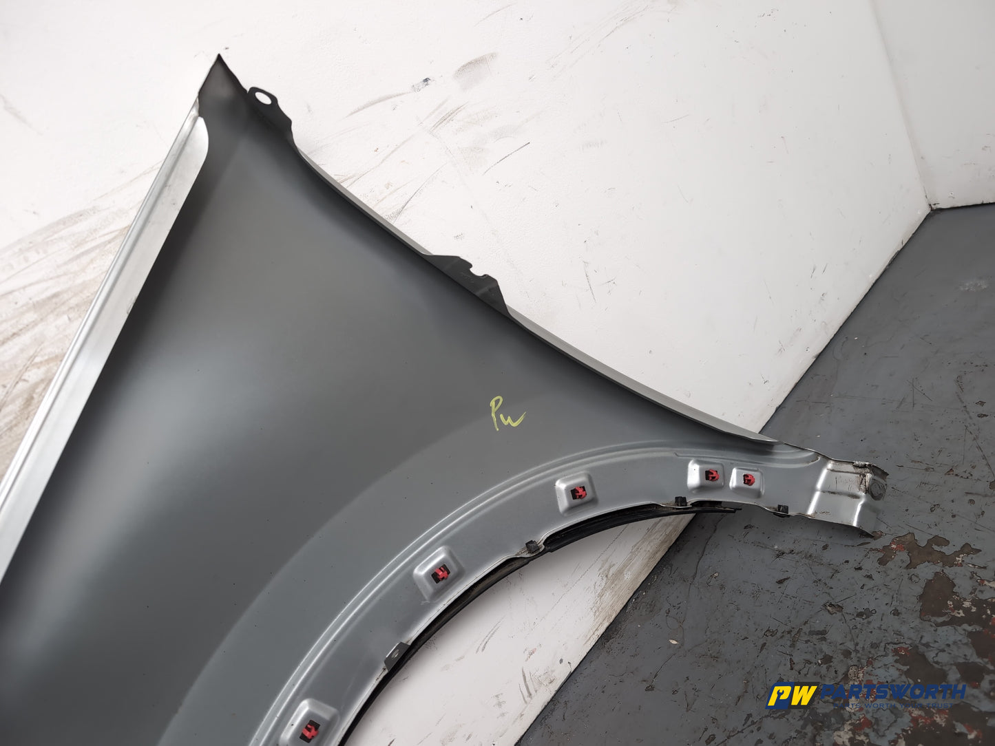 Wing Front RH 9