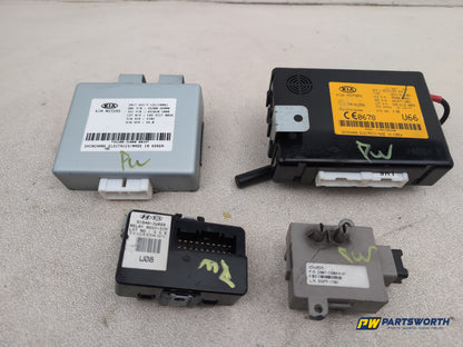 Kia Sportage 3 Crdi Manual Engine Ecu Kit 1.7l Diesel 391202a051 2010-2013 - photo 9
