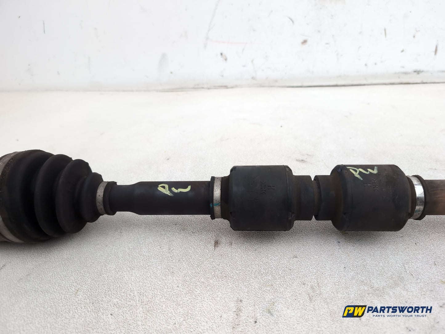 Driveshaft Front RH 3