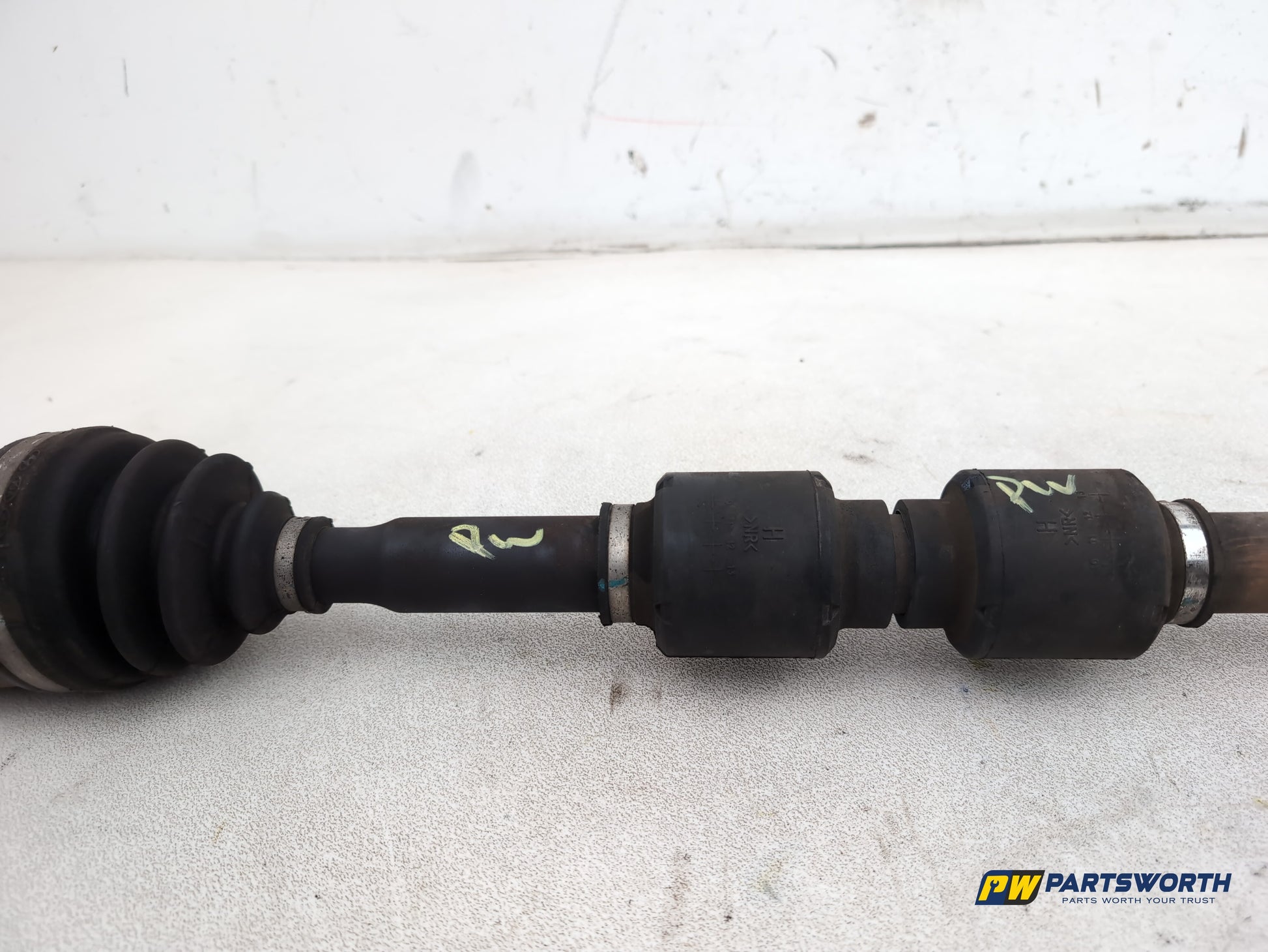 Driveshaft Front RH 3