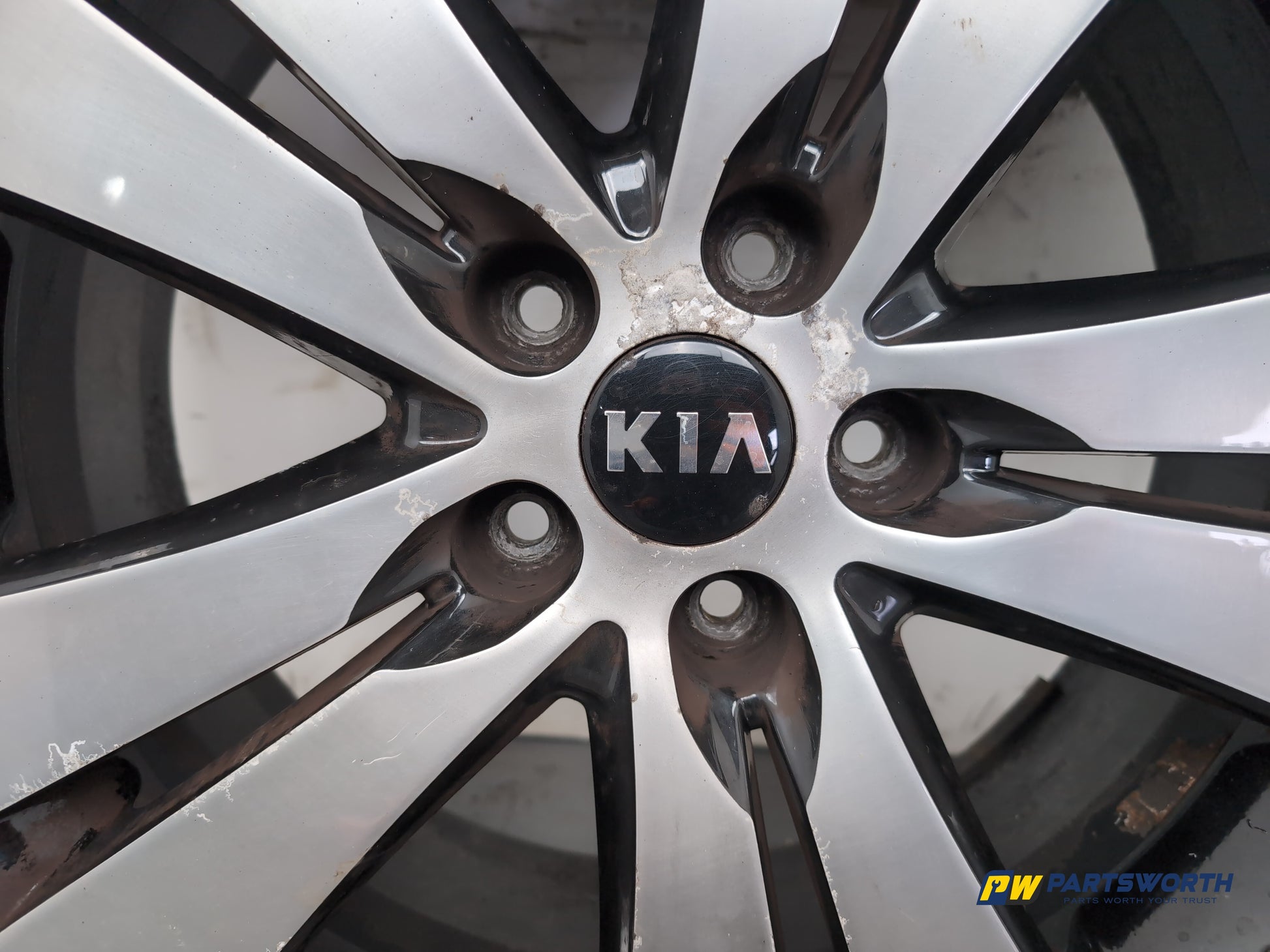 Kia Sportage 3 Sat Nav Crdi Wheel With Tyre 235/55 R18 529103u350 - photo 3