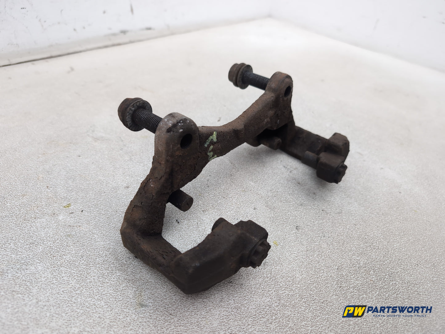 Audi A6 Se Tdi Quattro Auto Front Brake Caliper Support Rh Driver Side 2011-2014 - photo 3