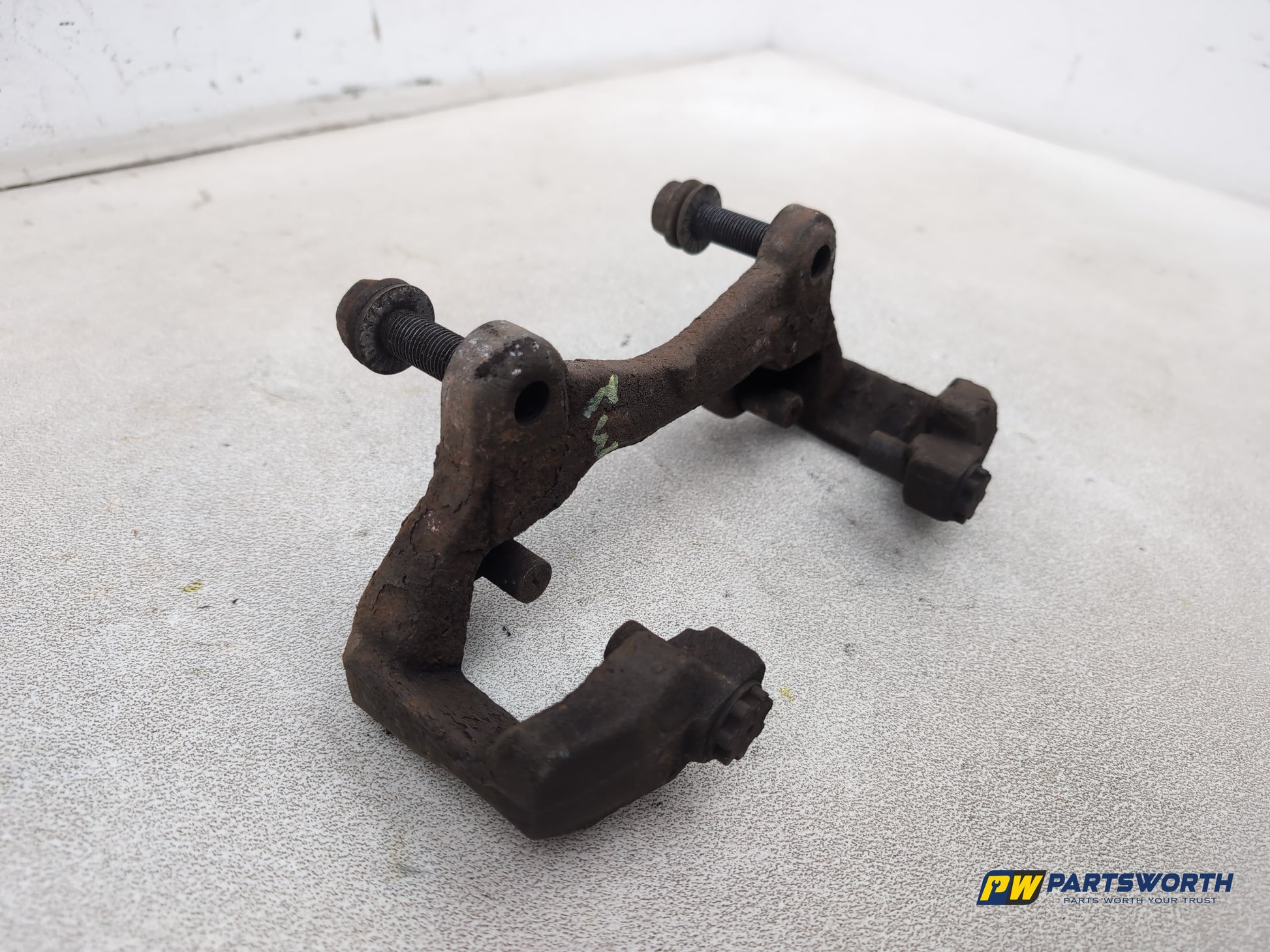Audi A6 Se Tdi Quattro Auto Front Brake Caliper Support Rh Driver Side 2011-2014 - photo 3