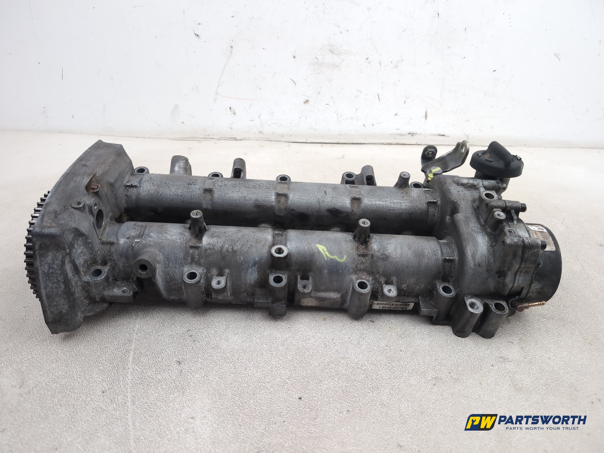 Vauxhall Insignia Astra J Zafira 2.0 Cdti Camshaft Case Cover 55574600 - photo 9