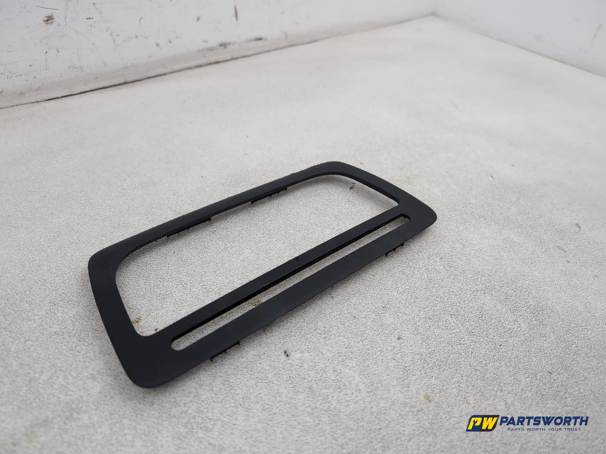 Seat Ibiza Sportrider Radio Head Unit Srrount Trim 6j0858063c 2010-2011 - photo 3