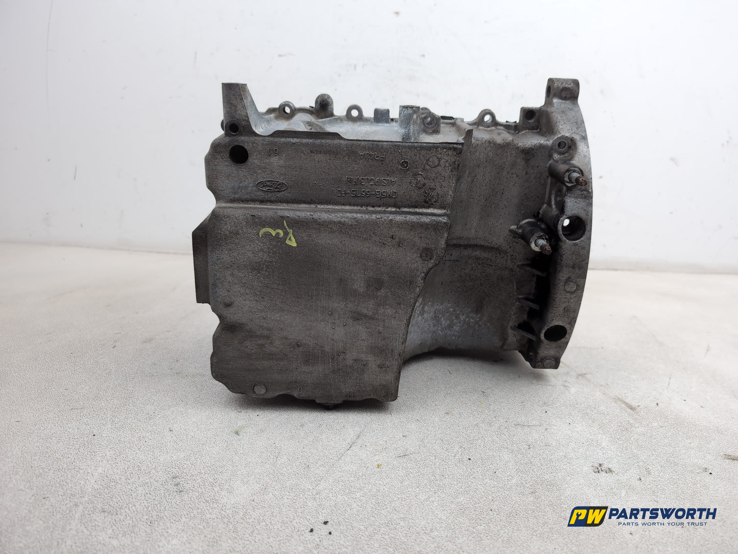 Ford Focus Zetec Turbo Engine Sump Cm5g6675fc 2011-2018 - photo 3