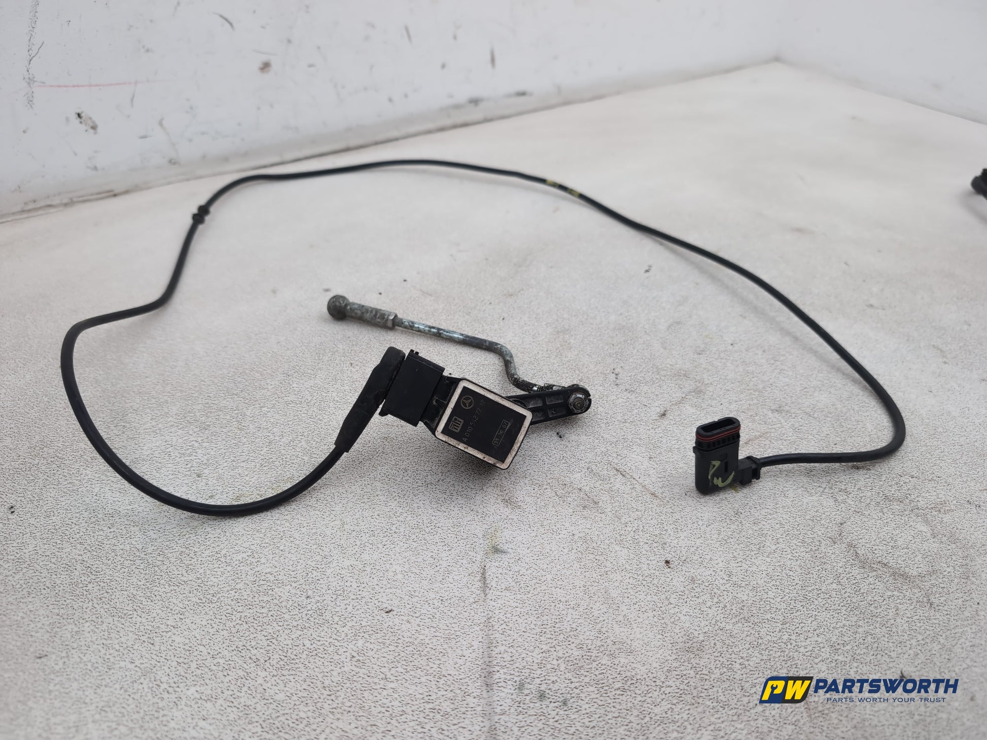 Mercedes Cls 320 Cdi Auto Rear Headlight Level Sensor A0105427717 2004-2008 - photo 3