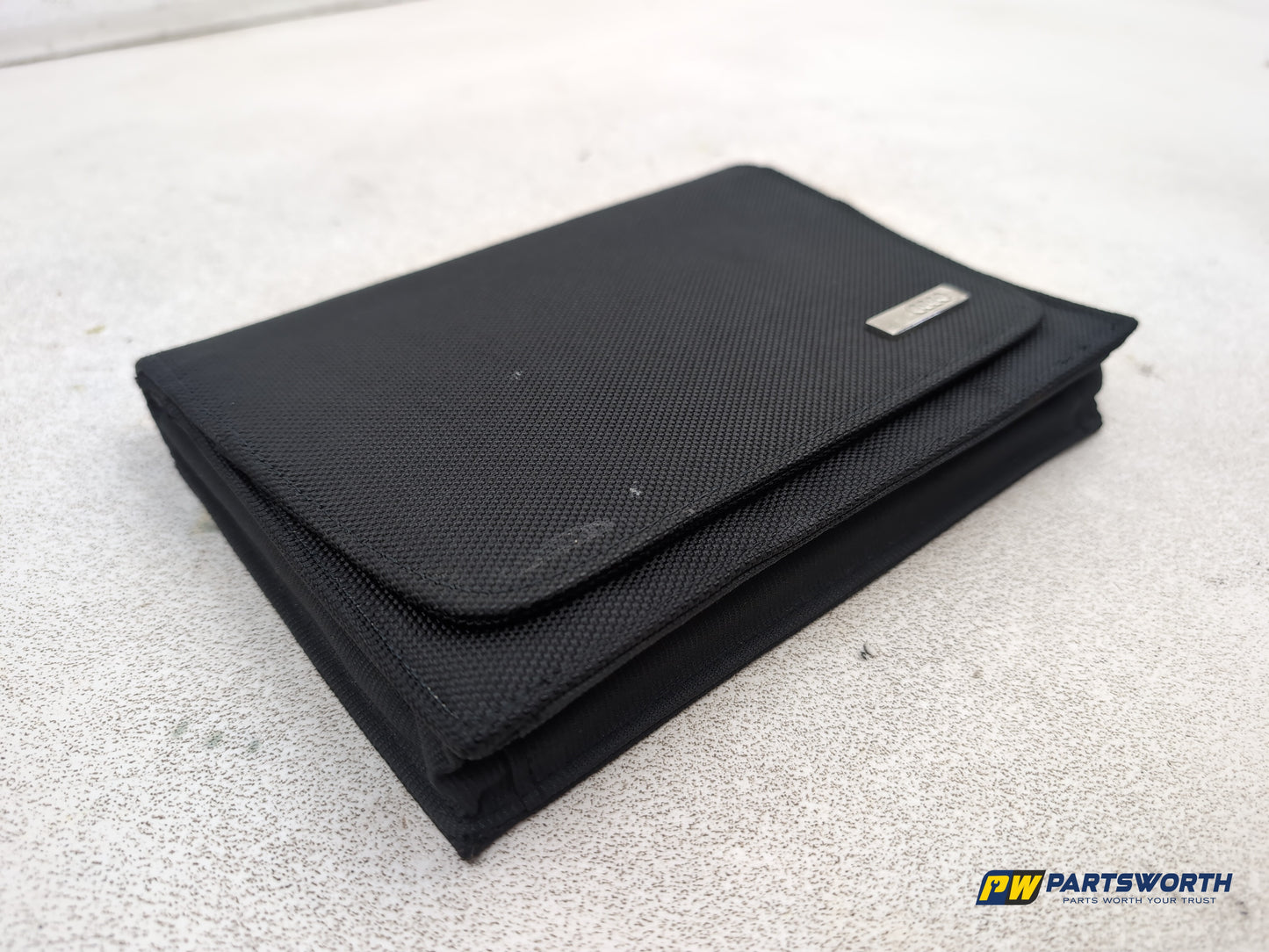 Audi A1 Contrast Edition Tdi Owners Manuyal Handbook 2010-2014 - photo 3
