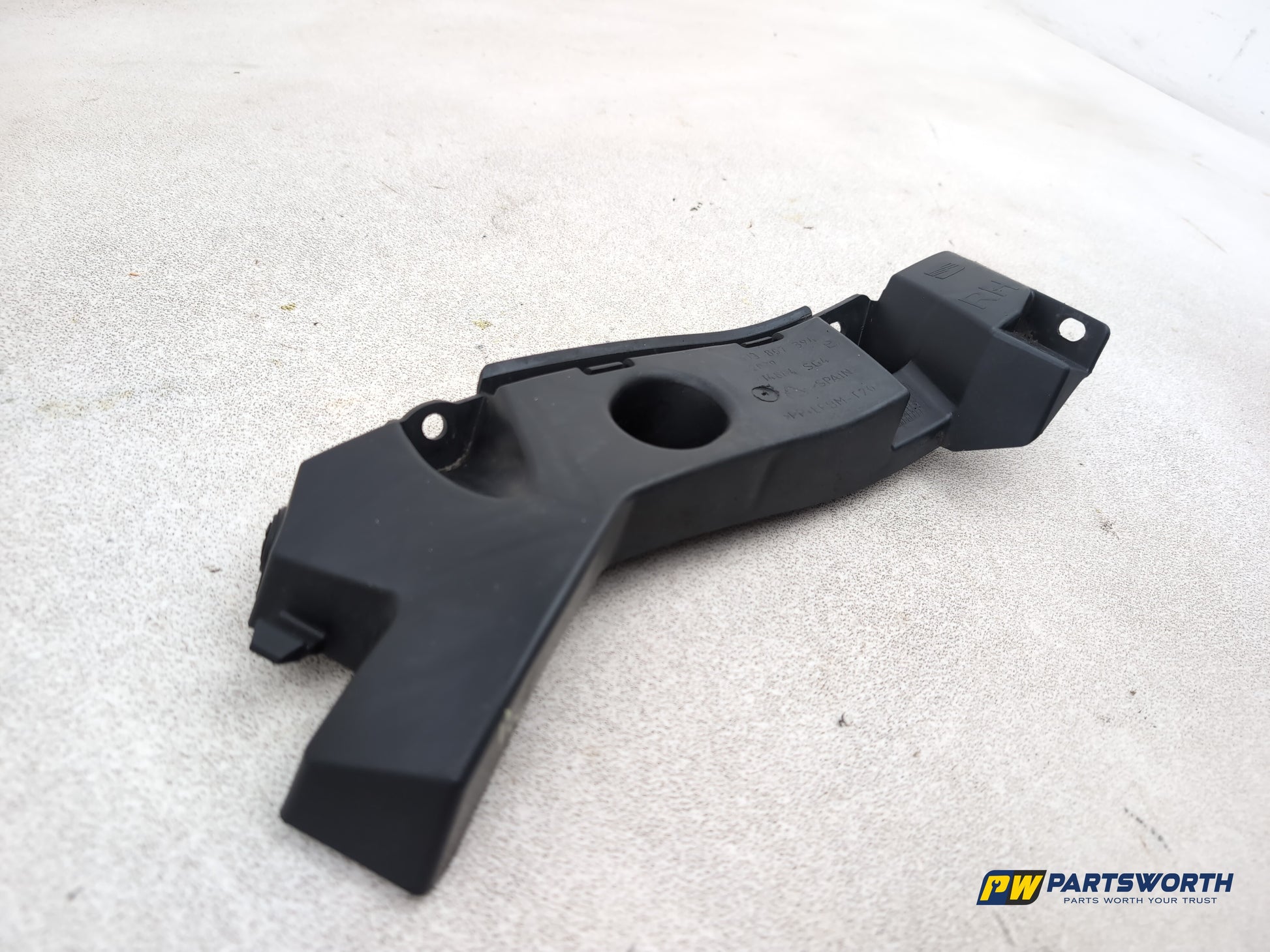 Seat Ibiza Sportrider Rear Right Side Bumper Guide Bracket 6j3807394 2008-2012 - photo 3