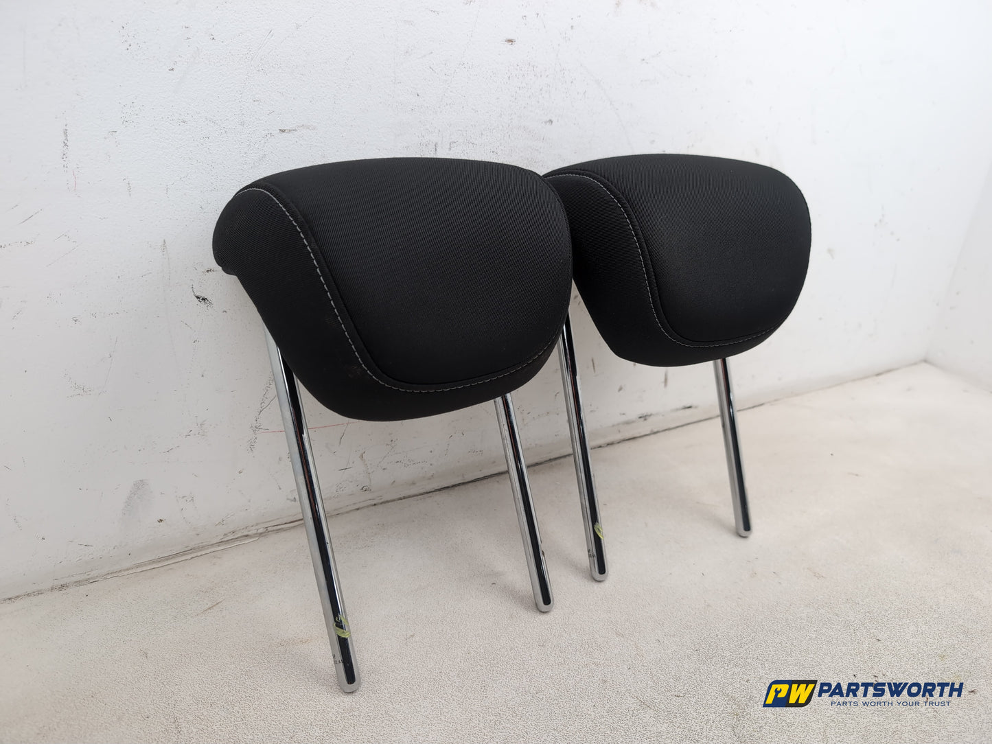 Audi A1 Contrast Edition Tdi Rear Headrest Set 2010-2012 - photo 9