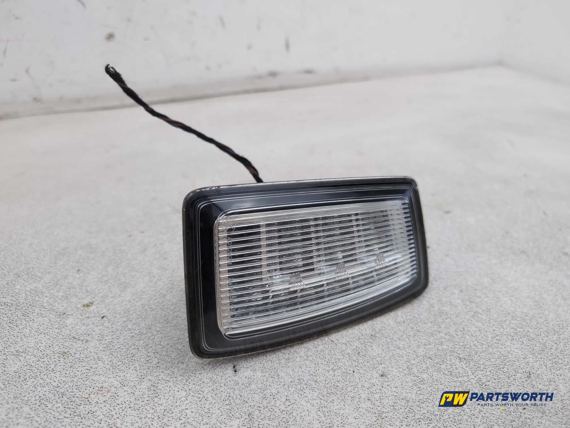 Audi A1 Contrast Edition Tdi Courtesy Light Rear Trunk Right 8x0945096 2010-2012 - photo 3
