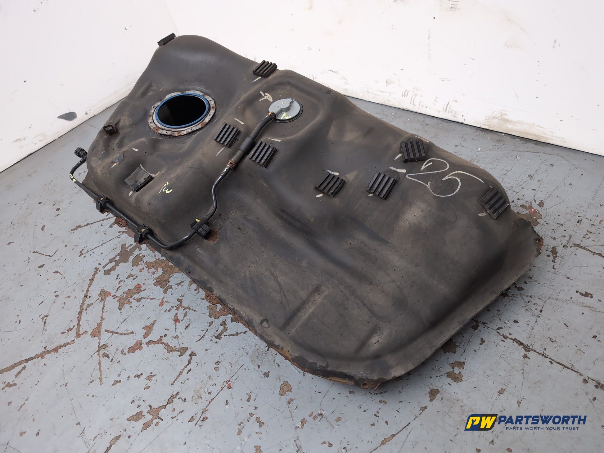 Kia Sportage 3 Sat Nav Crdi Manual 1.7l Diesel Fuel Tank 2010-2015 - photo 3