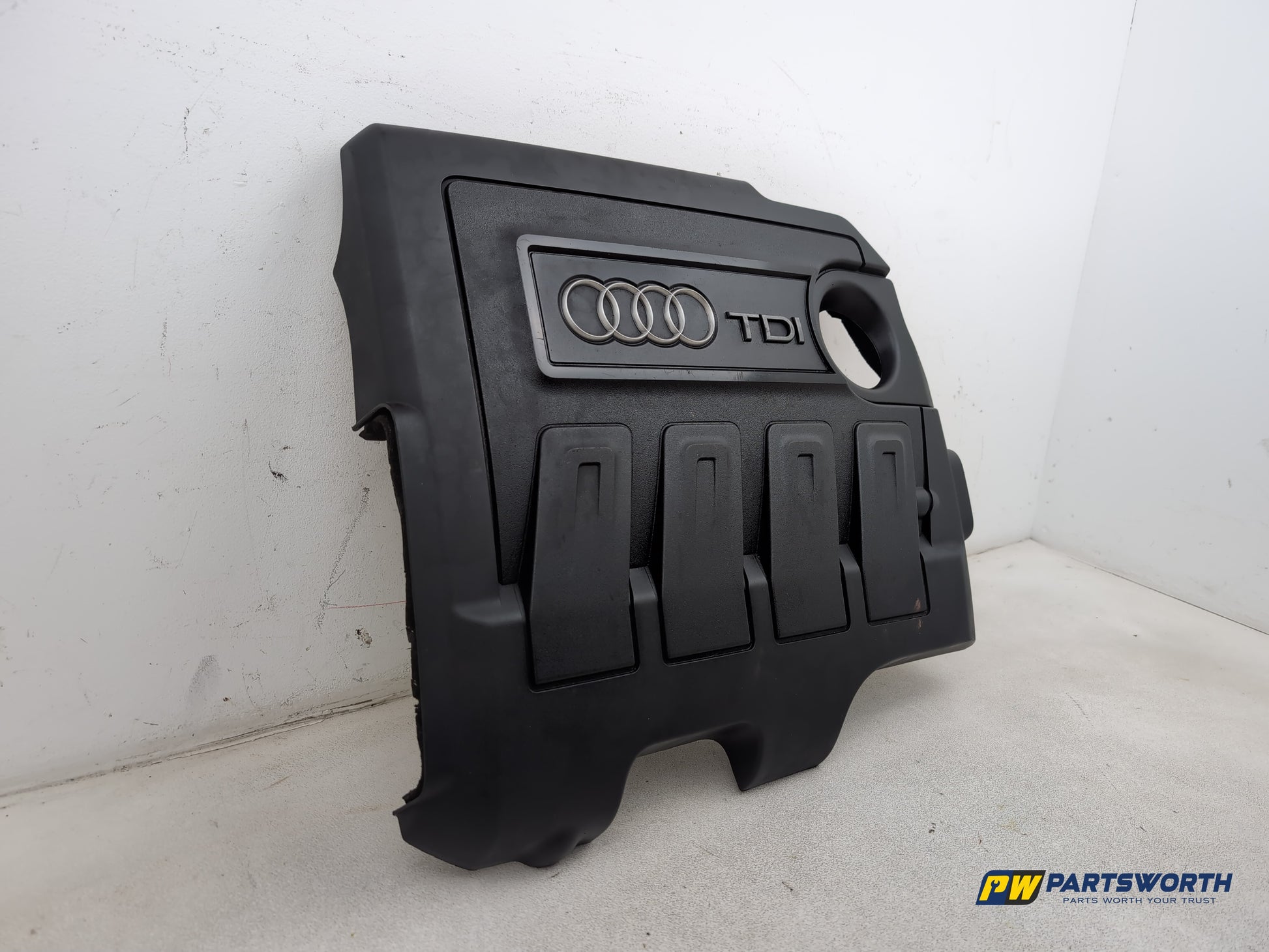 Audi A1 Contrast Edition Tdi Engine Cover 1.6l Diesel - photo 3