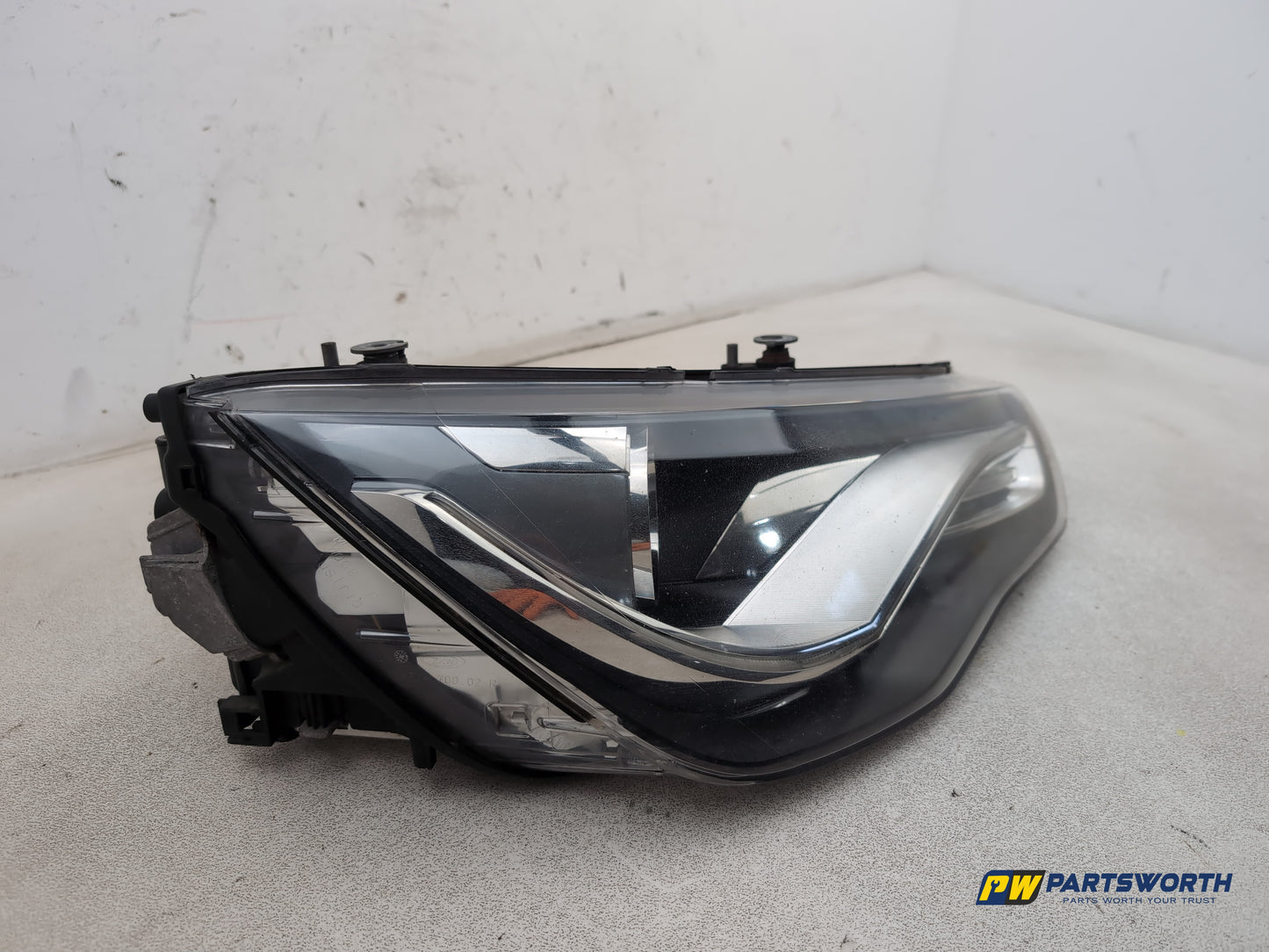 Audi A1 Contrast Edition Tdi Headlamp Rh Driver Side Xenon 8x0941004n 2008-2012 - photo 3