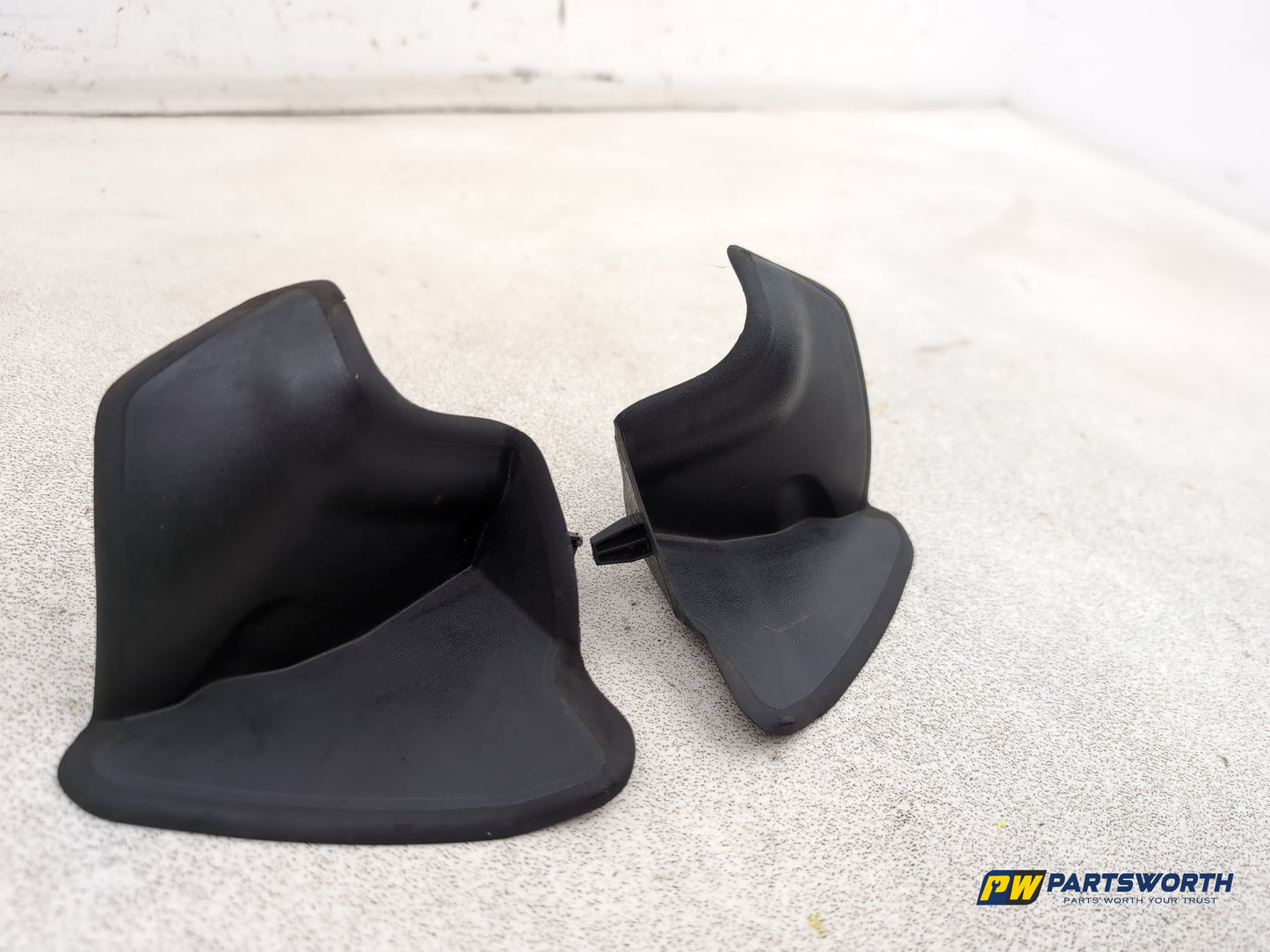 Audi A1 Contrast Edition Tdi Front Fender Corner Cover Set Of 2 8x0823454a - photo 3