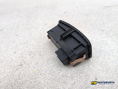 Audi A1 Contrast Edition Tdi Hazard Light Switch 2010-2012 - photo 3