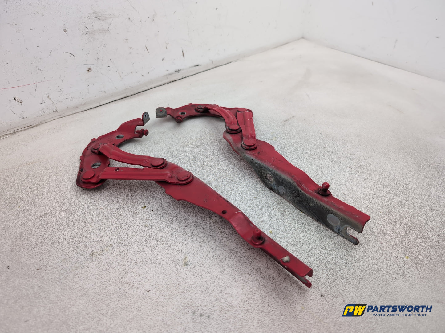 Audi A1 Contrast Edition Tdi Bonnet Hinges Pair 8x0823301 2008-2012 - photo 9