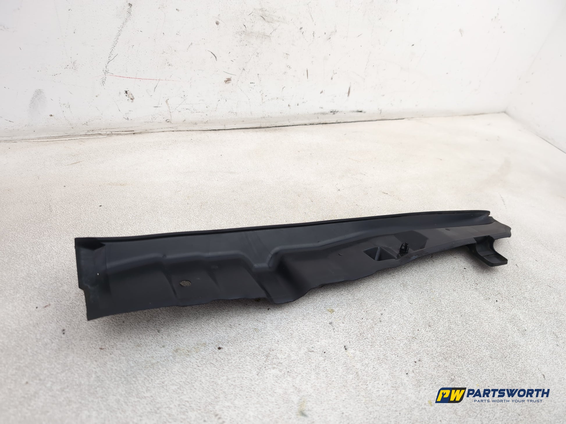 Audi A1 Contrast Edition Tdi Front Driver Right Inner Wing Wheel Trim Arch - photo 3