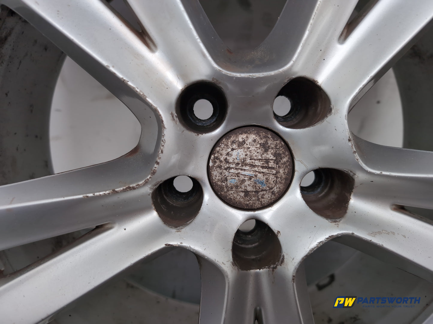 Seat Ibiza Sportrider Alloy Wheel With Tyre 215/45 R17 6j0601025c - photo 3