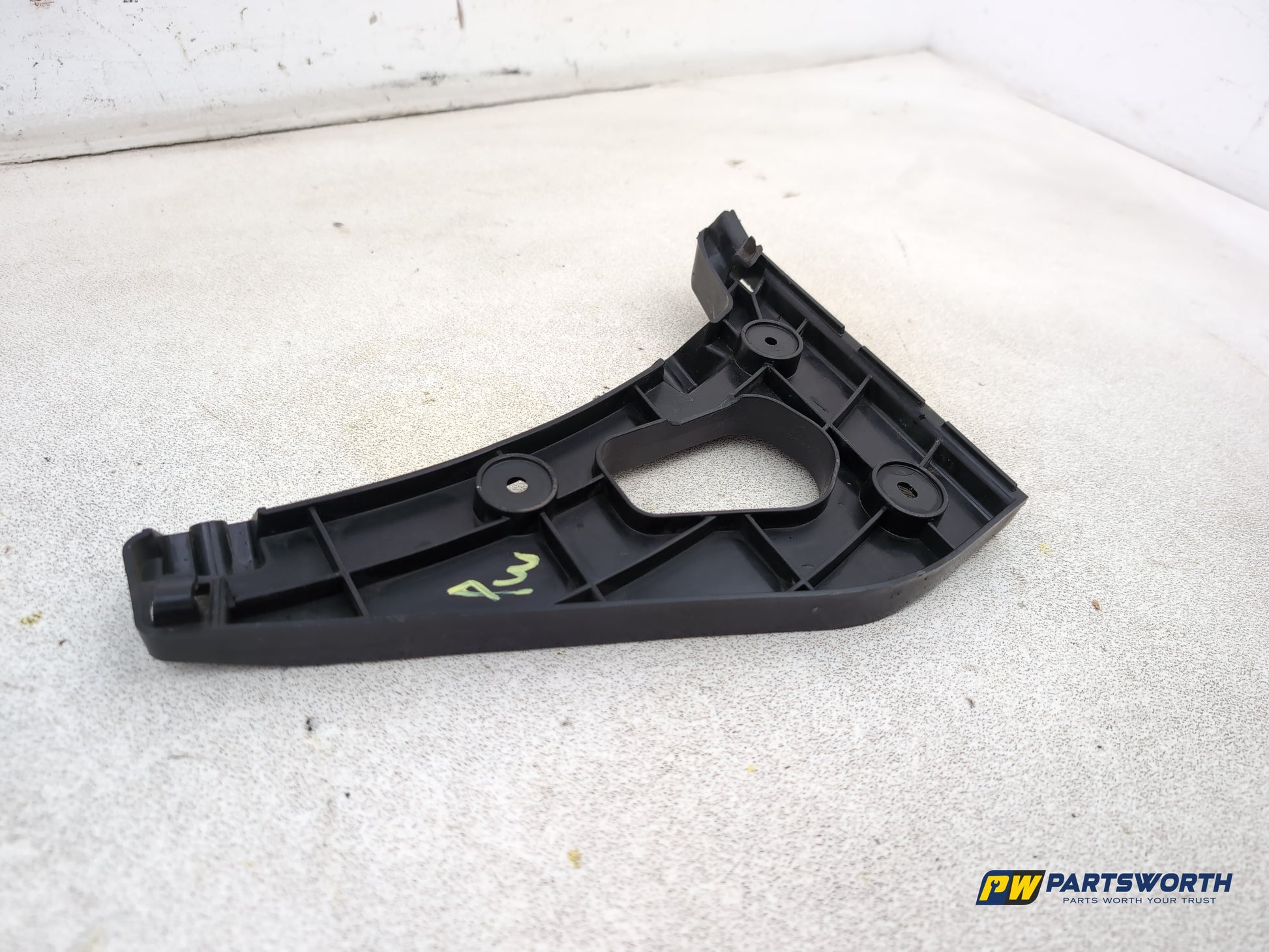 Audi A1 Contrast Edition Tdi Bumper Rear Bracket Rh Driver Side 8x0807378 - photo 9