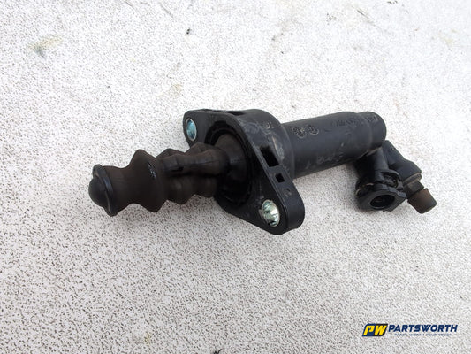 Clutch Slave Cylinder and Pipe  3