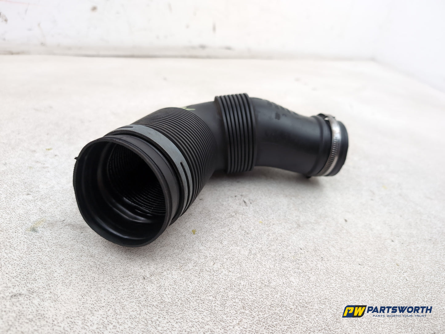 Audi A1 Contrast Edition Tdi Air Intake Pipe 1.6l Diesel 6r0129654c 2008-2012 - photo 3