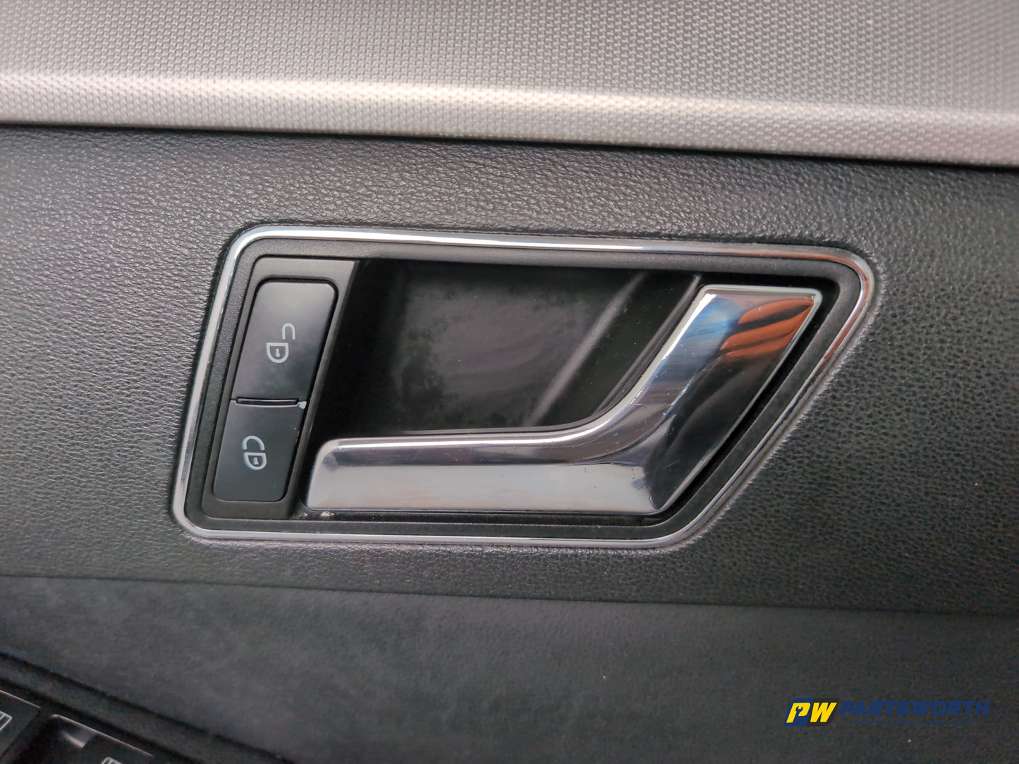 Mercedes-Benz E220 Saloon Door Front Rh Driver Side Obsidian Black Metallic C197 - photo 9