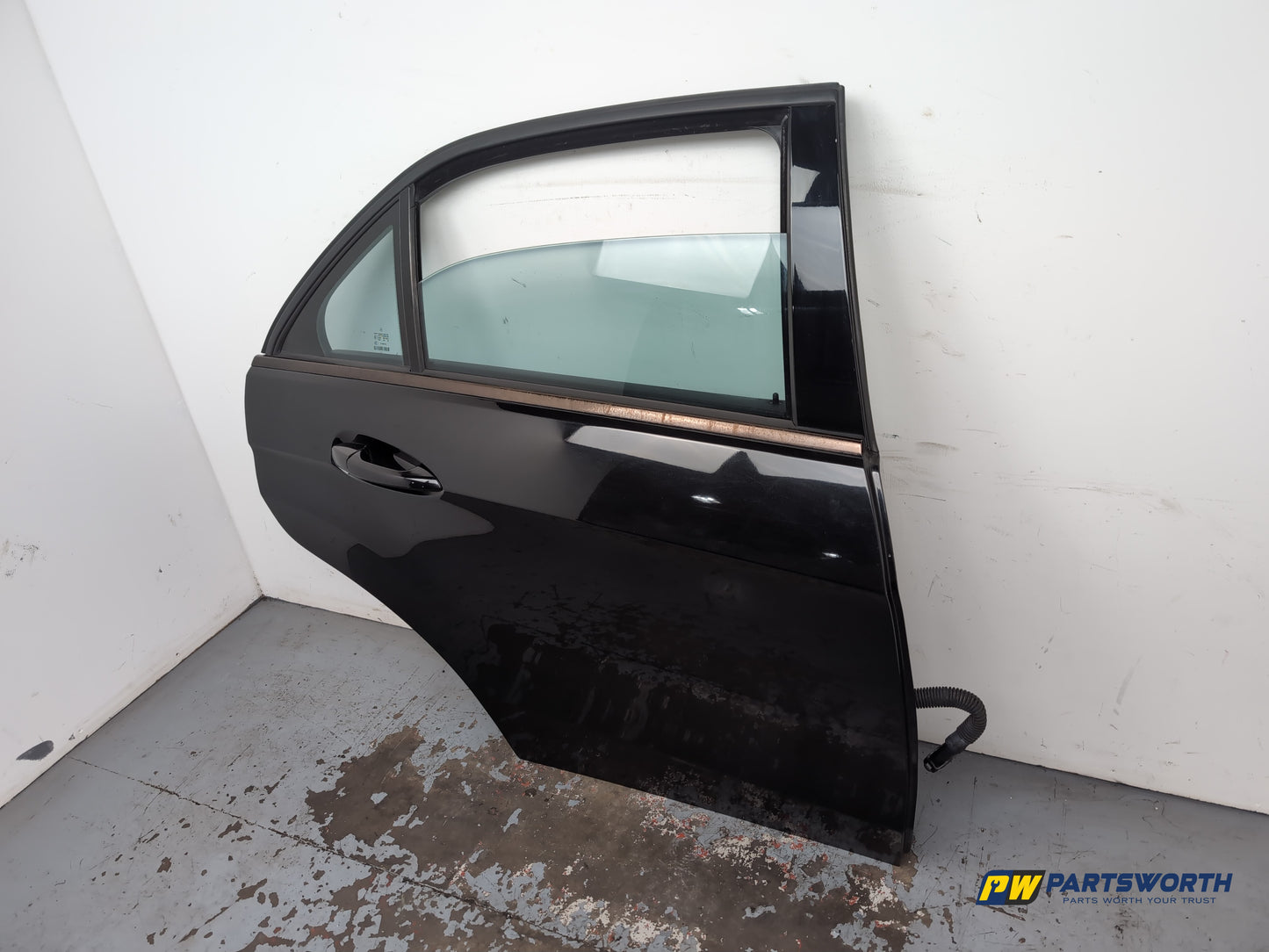 Mercedes-Benz E220 Saloon Door Rear Rh Driver Side Obsidian Black Metallic C197 - photo 3
