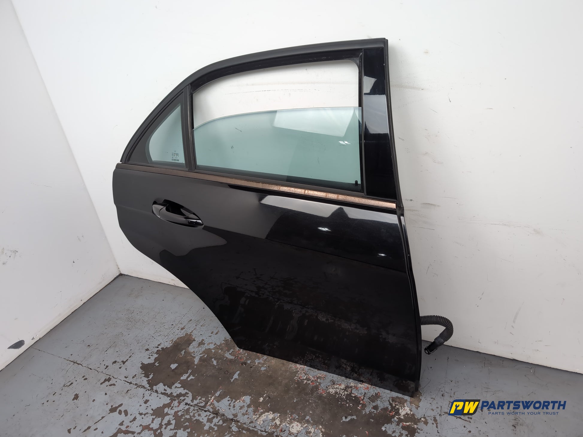 Mercedes-Benz E220 Saloon Door Rear Rh Driver Side Obsidian Black Metallic C197 - photo 3