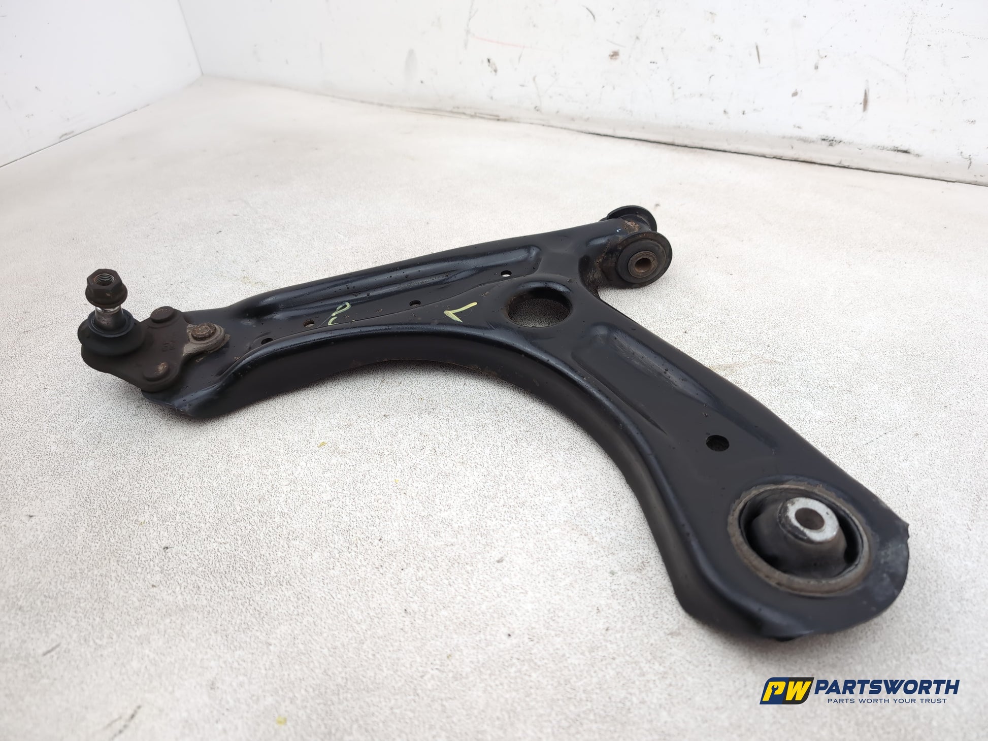Audi A1 Contrast Edition Left Front Lower Control Arm Passenger Side 6r0407151f - photo 9