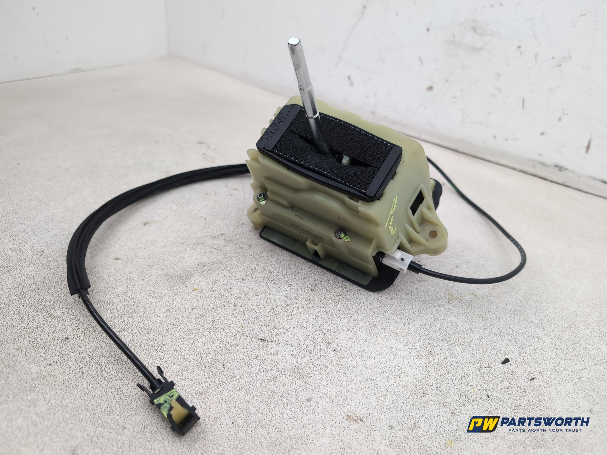 Mercedes-Benz E220 E-Class W212 Saloon Gear Shift Assembly Automatic A2042674724 - photo 3